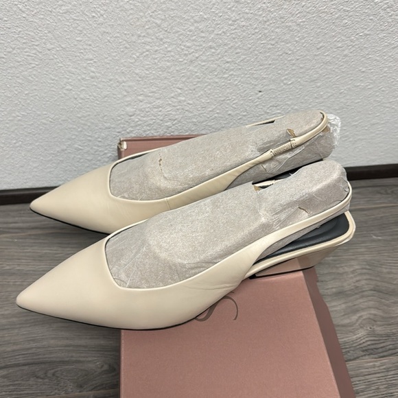 Franco Sarto Gena Slingback Pointed Toe Pump - Picture 7 of 7